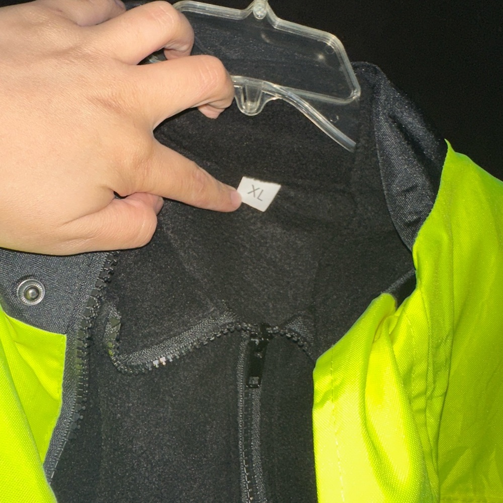 High-Visibility Reflective Jacket - image 3